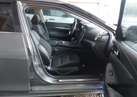 2018 Nissan Maxima 3.5S/Sv/Sl/Sr/Plat из США, поврежденный, VIN 1N4AA6AP4JC390235